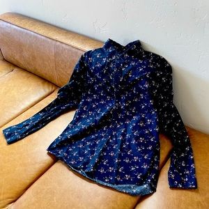 Club Monaco flower print shirt. Size large.